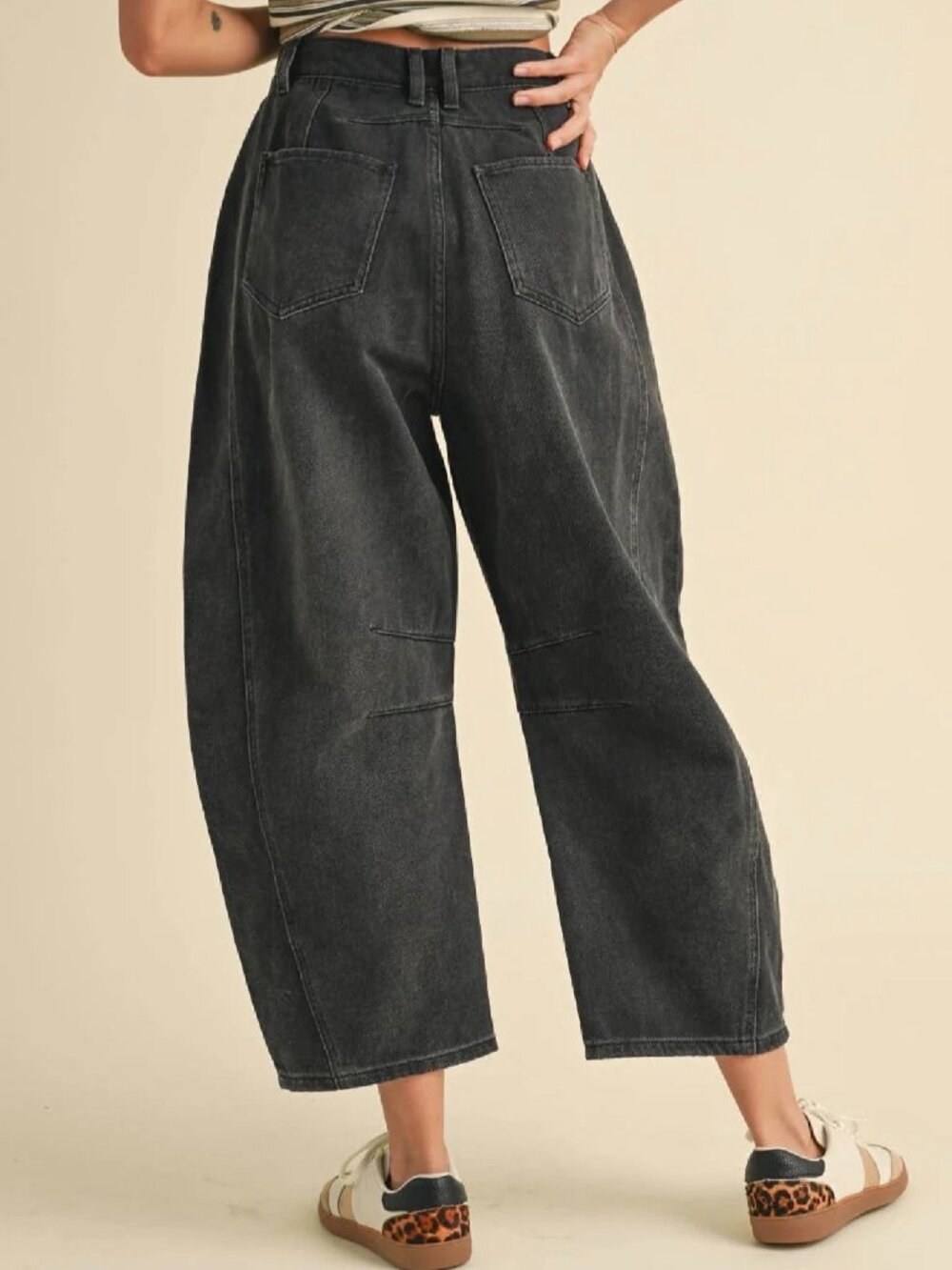 Thorne Barrel Jeans NEW Size Medium - Picture 2 of 4